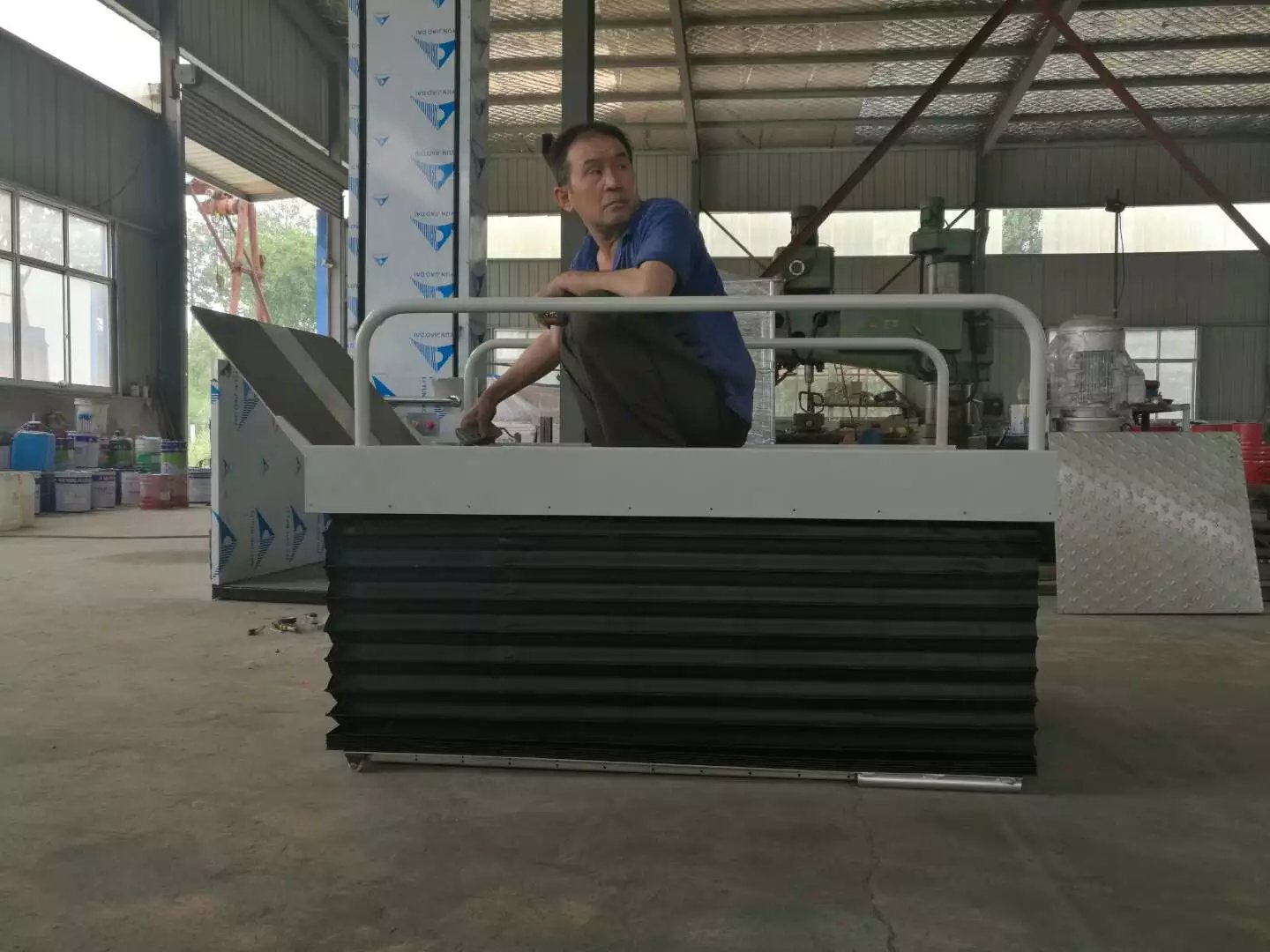 超薄無(wú)障礙升降平臺(tái)