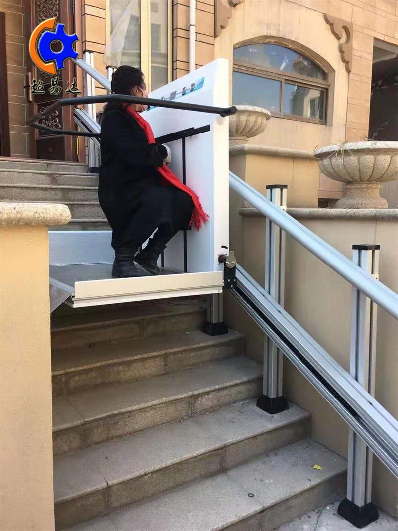 無障礙升降機(jī)