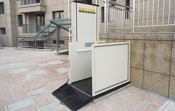 殘疾人升降機(jī)