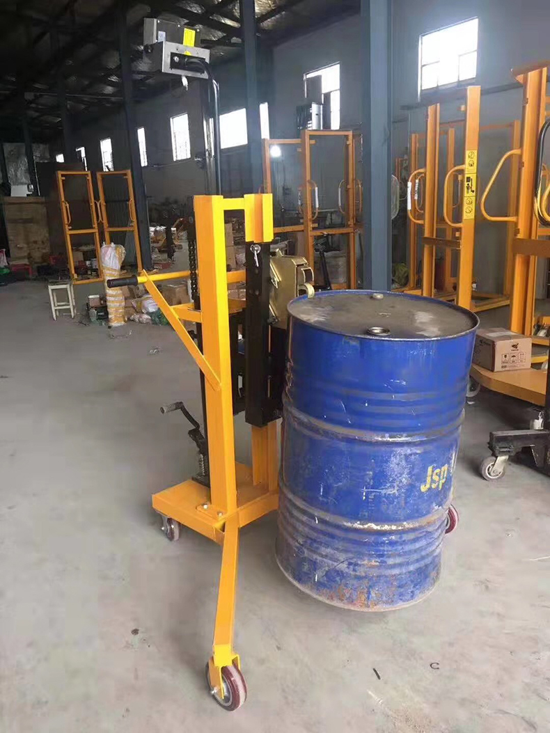 直角型油桶搬運(yùn)車