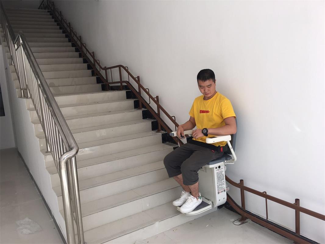 座椅式電梯 座椅式電梯